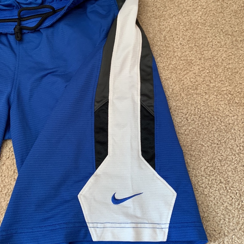 Nike Dri-Fit Mens Performance Fabric Basketball Shorts. - Picture 3 of 10